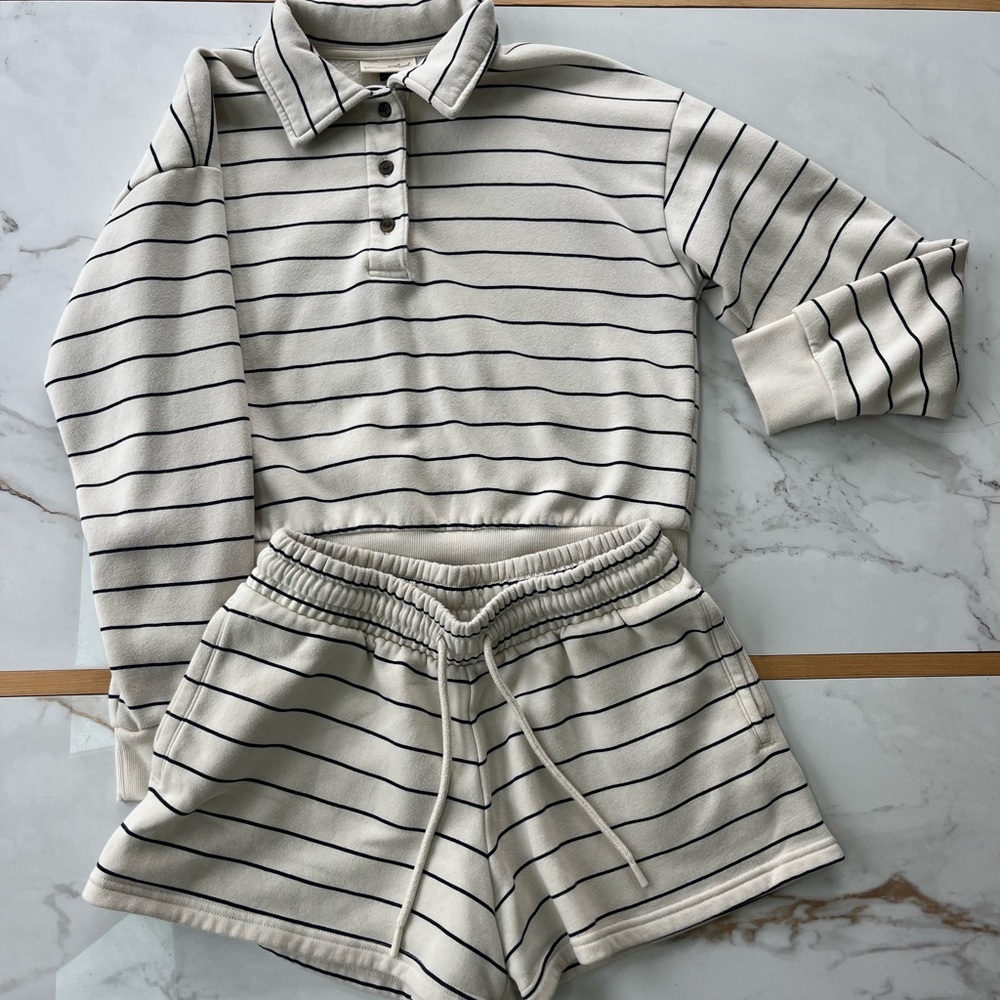 Universal Thread Striped Cream and Black Lounge Set